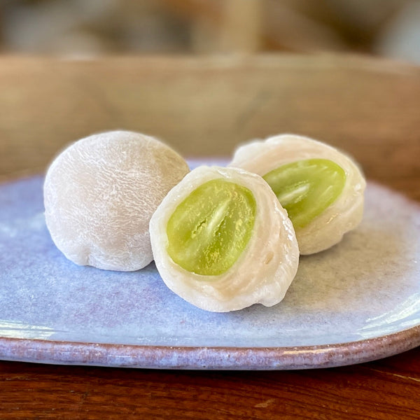8月（葉月）の和菓子「お迎え団子・送り団子」「冷やしぶどう餅」「ななとこまんじゅう」